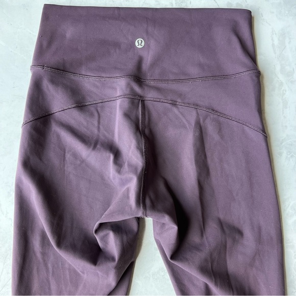 Lululemon Purple Crop Leggings Size 6 - Picture 4 of 9